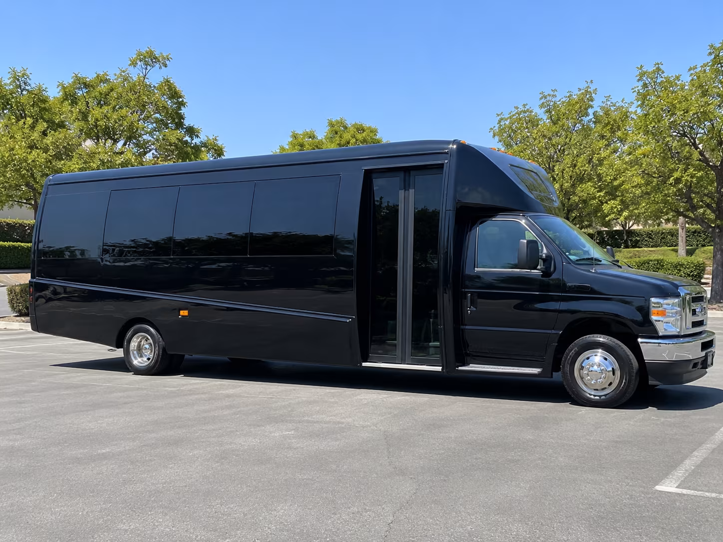 charter buses for large merced prom groups arriving together