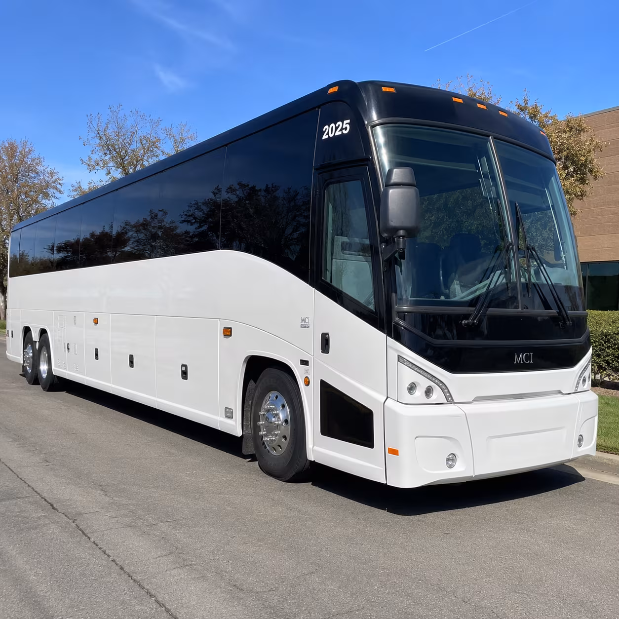 employee shuttle buses to uc merced and the healthcare corridor