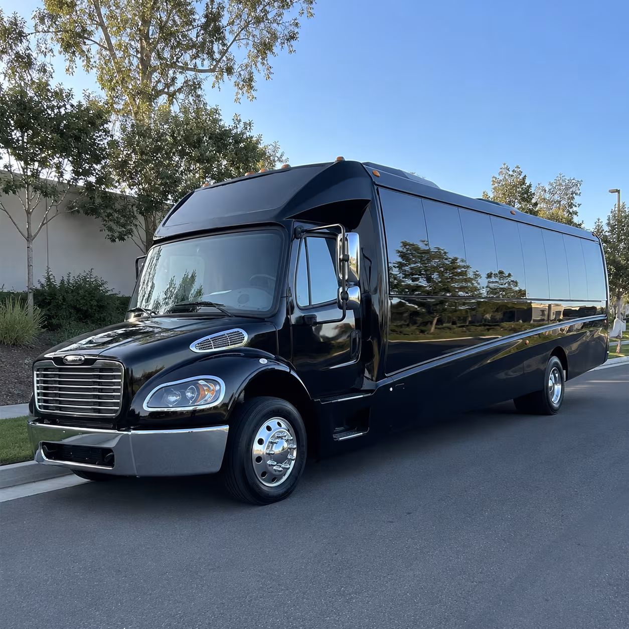 merced 18 passenger minibus