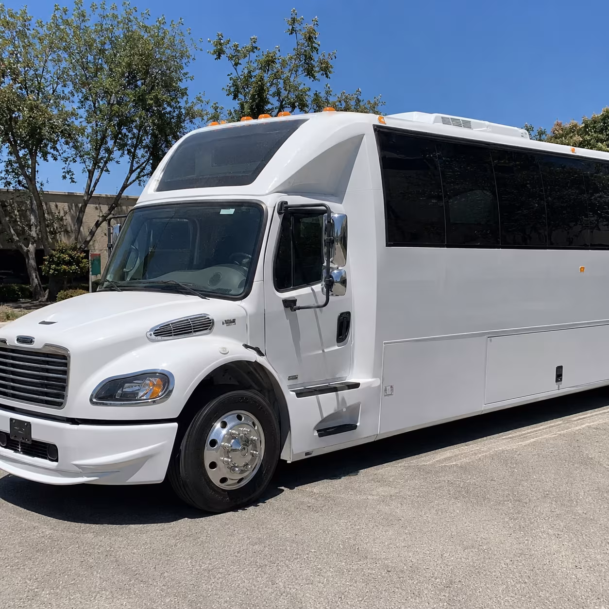 merced party bus